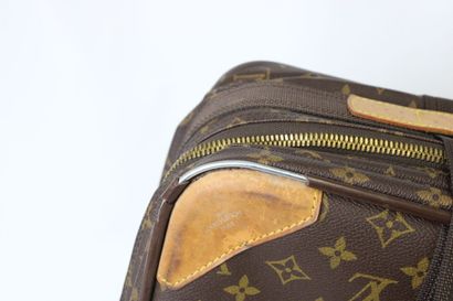 LOUIS VUITTON. Valise Stratos en toile monogramme...