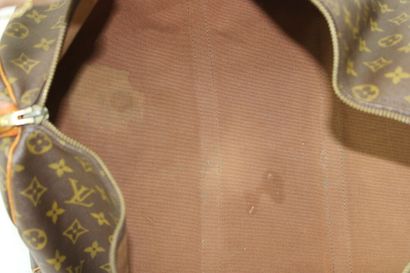 LOUIS VUITTON. Sac Keepall 50 en toile monogramme...