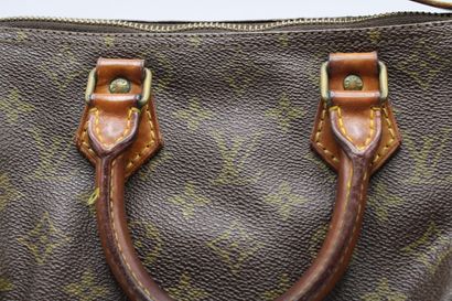 LOUIS VUITTON. Sac Speedy 25 en toile monogramme...