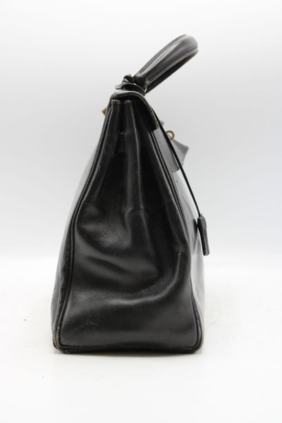 HERMES. Sac Kelly 32 retourné en box originellement...