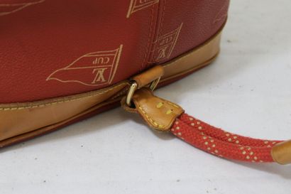 LOUIS VUITTON. Sac marin Cup en toile enduite...