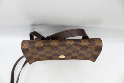 LOUIS VUITTON. Petit sac bandoulière en toile...
