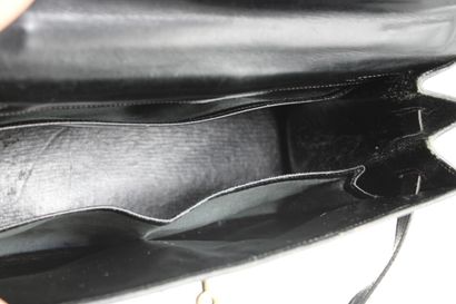 HERMES. Sac Kelly 32 sellier en box noir,...
