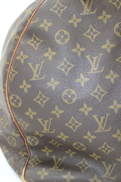 LOUIS VUITTON. Sac Keepall 60 en toile monogramme...