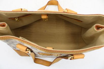 LOUIS VUITTON. Sac à main en toile damier...