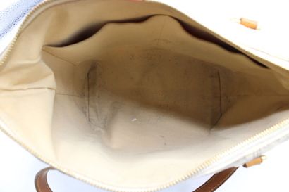 LOUIS VUITTON. Petit sac cabas en toile damier...