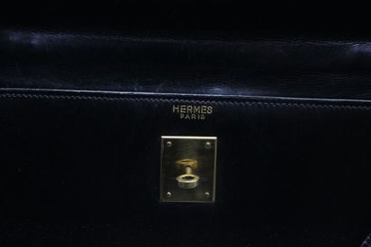 HERMES. Sac Kelly 32 sellier en box noir,...