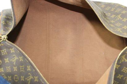 LOUIS VUITTON. Sac Keepall 60 en toile monogramme...