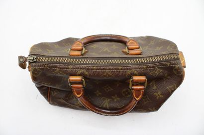 LOUIS VUITTON. Sac Speedy 25 en toile monogramme...