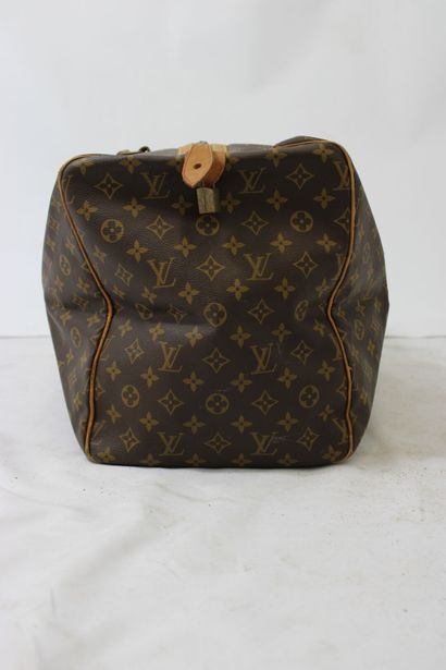 LOUIS VUITTON. Sac Keepall 55 en toile monogramme...