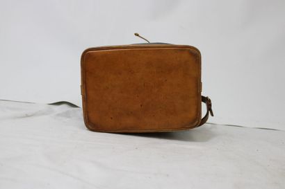 LOUIS VUITTON. Sac Noé en toile monogramme...