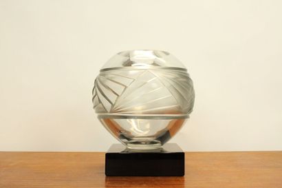 Aristide COLOTTE (1885-1959) 
Vase ball out...