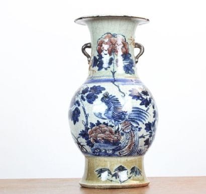 CHINE
Vase en faïence craquelé à décor de...