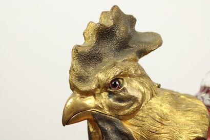 Importante aiguière en bronze doré et cristal...
