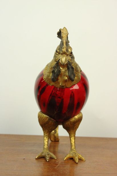 Importante aiguière en bronze doré et cristal...