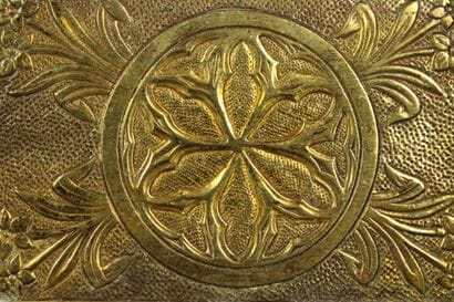 Dans le goût néo-gothique. Coffret en bronze...