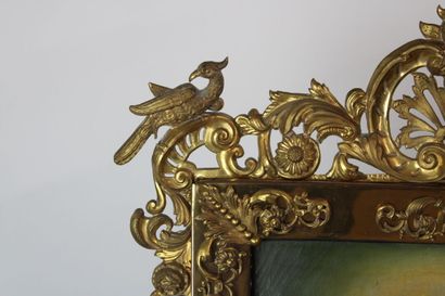 Retable en métal doré représentant Jésus,...