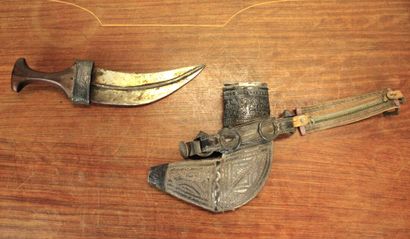 Yemeni Jambiya dagger. Curved and short iron...