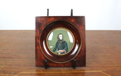 Miniature figurant le jeune Napoléon Bonaparte...