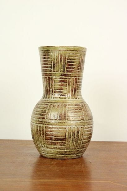 Olivier PETTIT (1918-1979) Ceramic vase....