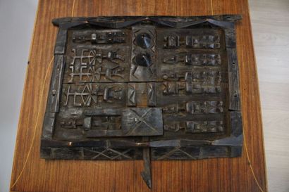 AFRICA. Suite of 3 doors of attics in carved...