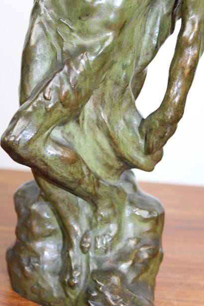 Oscar SINIA (1877-?) 
Pieta pleurante, bronze,...