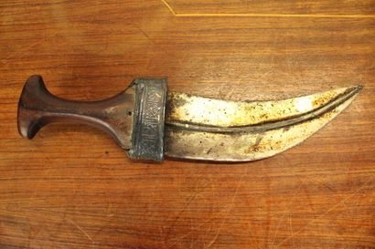Yemeni Jambiya dagger. Curved and short iron...