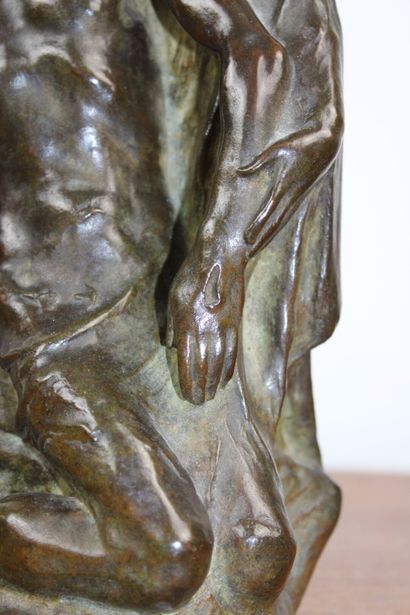 Oscar SINIA (1877-?) 
Pieta, bronze, signée...