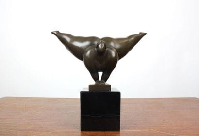 MILO (1893-1970). 
Femme acrobate, bronze,...