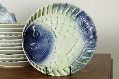 SARREGUEMINES. Ceramic service of 13 pieces...