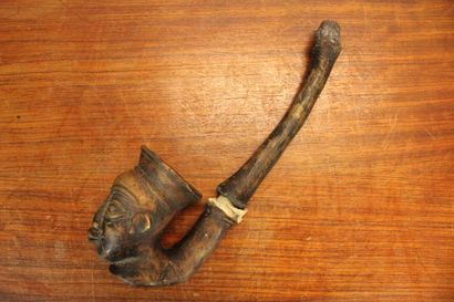 AFRICA. Meeting of two bronze pipes decorated...