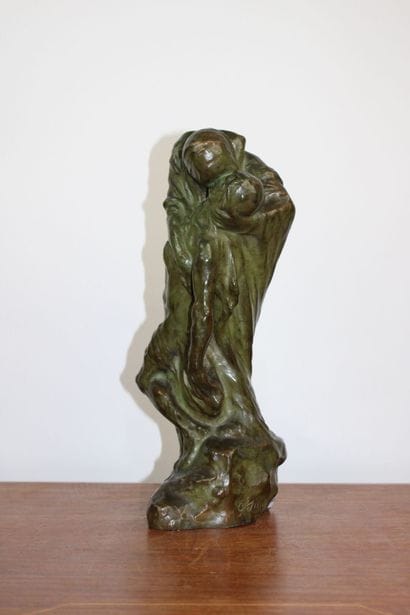 Oscar SINIA (1877-?) 
Pieta pleurante, bronze,...