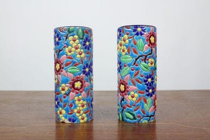 LONGWY.
Paire de vases rouleaux émaillés...