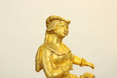 Pendule en métal dans le goût Néo-Renaissance...