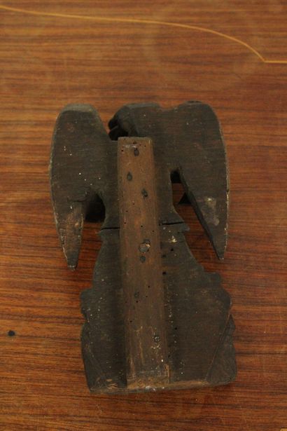 Ange sonnant de la trompette en bois sculpté...