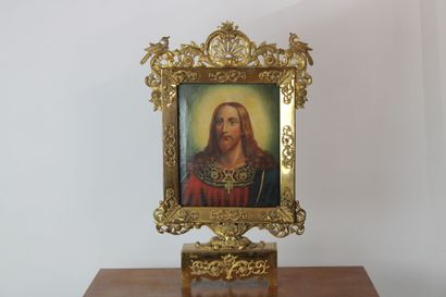 Retable en métal doré représentant Jésus,...