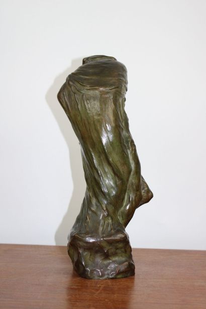Oscar SINIA (1877-?) 
Pieta pleurante, bronze,...