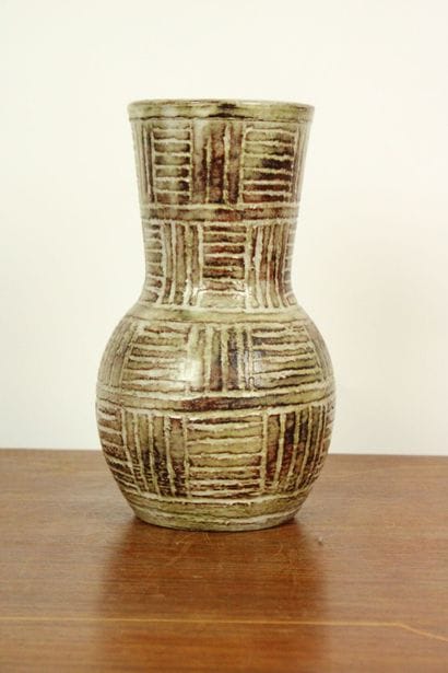 Olivier PETTIT (1918-1979) Ceramic vase....