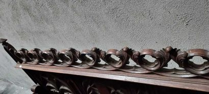 Banc-coffre de style néo-gothique en chêne...