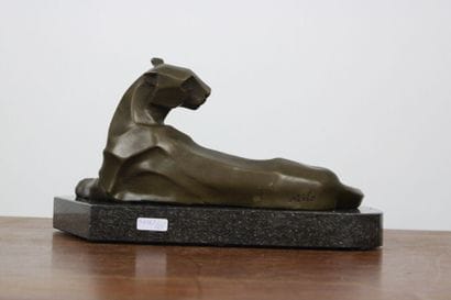 MILO (1893-1970)
Jeune lionne stylisée couchée...