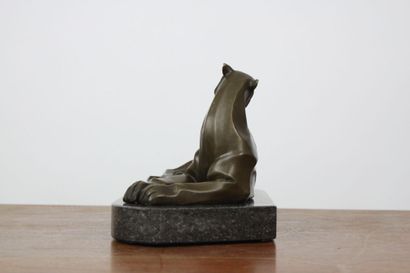 MILO (1893-1970)
Jeune lionne stylisée couchée...