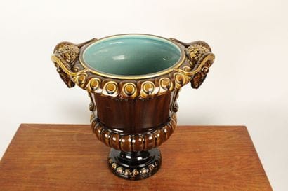 SARREGUEMINES. Cover pot in polychrome earthenware...