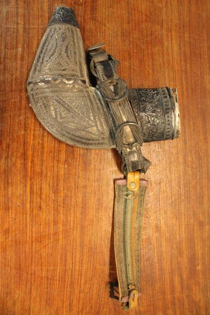 Yemeni Jambiya dagger. Curved and short iron...