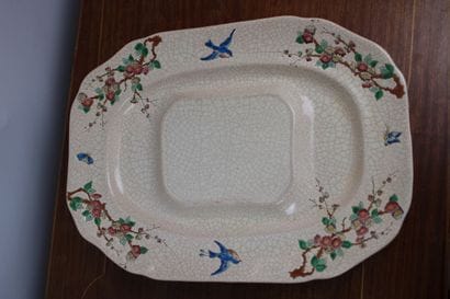 LONGWY. Soup tureen and its support out of...