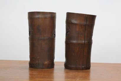 CHINE. Paire de pots cylindrique en bois...