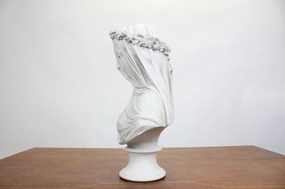 Dans le goût du XIXème siècle.
« Le voile...
