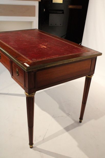 Mahogany and mahogany veneer flat desk opening...