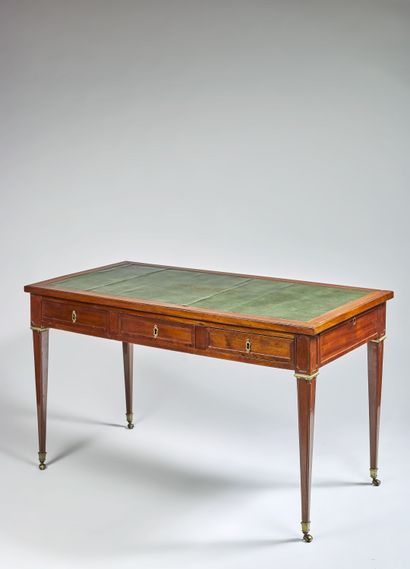 Mahogany and mahogany veneer flat desk with...