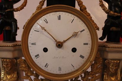 Portico clock in white marble, chiseled and...