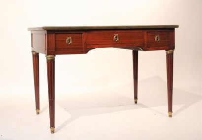 Mahogany and mahogany veneer flat desk opening...
